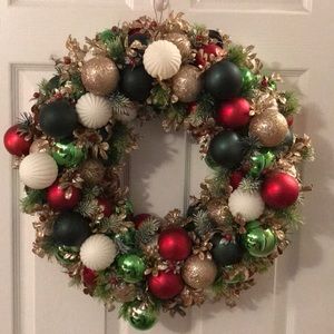 Christmas ornament wreath